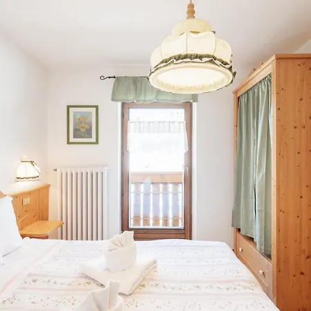 Vezzana Hotel Passo Rolle