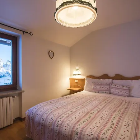 Hotel Vezzana Passo Rolle