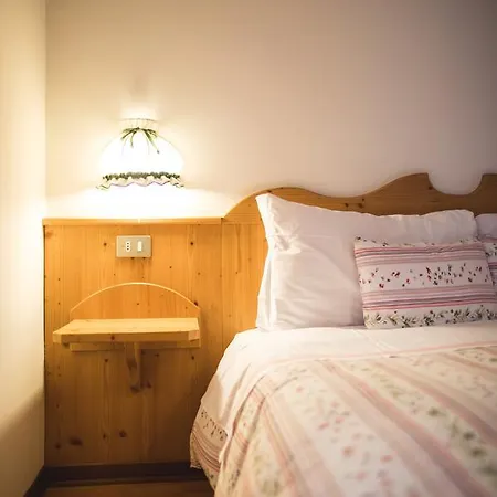 Vezzana Hotel Passo Rolle